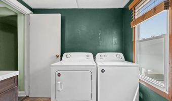 62 Center St, Amsterdam, NY 12010