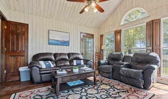 716 Lakeshore Dr, Bennettsville, SC 29512