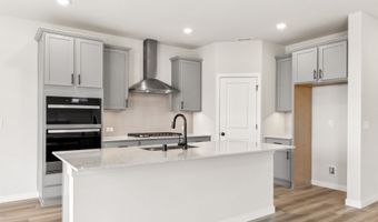 3891 McCormick Village Dr, Bremerton, WA 98312