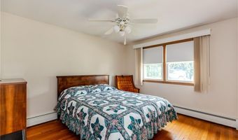 3 Ostend St, Johnston, RI 02919