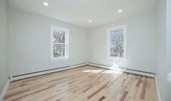 25 Edison Grn 2, Boston, MA 02125