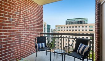 901 N MONROE St 1013, Arlington, VA 22201