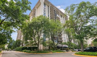 5300 HOLMES Pkwy 914, Alexandria, VA 22304