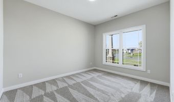 2002 Bogey Ct, Auburn, IN 46706