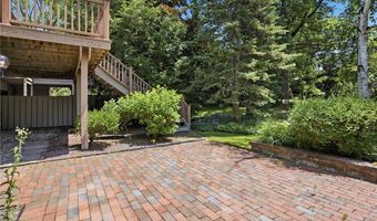 483 Concord Downs Ln, Aurora, OH 44202