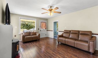 344 S 3RD St, Athena, OR 97813