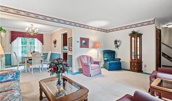 6333 Juniper Dr, Amherst, OH 44001