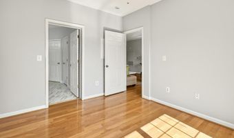 4551 STRUTFIELD Ln 4215, Alexandria, VA 22311
