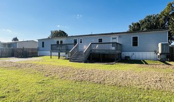 629 Old Snow Hill Rd, Ayden, NC 28513