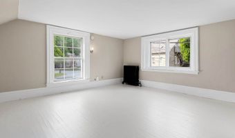 176 Court St, Bangor, ME 04401