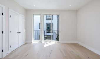 722 KENYON St NW A, Washington, DC 20010