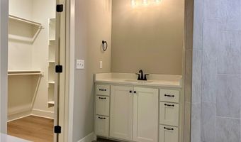 7 Dundonald Ln, Bella Vista, AR 72715