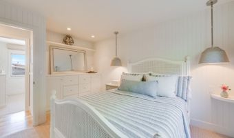 621 Beach Dr, Aptos, CA 95003