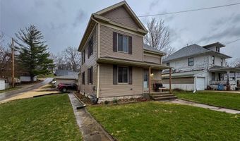 303 E 2nd St, Anamosa, IA 52205