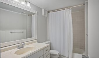 2600 INDIAN Dr 2C, Alexandria, VA 22303