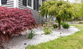 49 Kelseytown Rd, Clinton, CT 06413