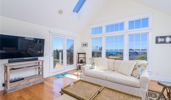 30 Bonnet View Dr, Jamestown, RI 02835