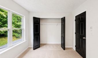 4394 Overlook Dr, Acworth, GA 30101