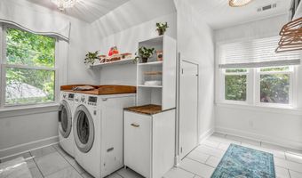 70 Dolphin Point Dr, Beaufort, SC 29907