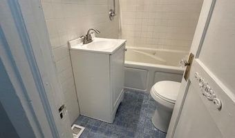 121 Pennant Ave, Beachwood, NJ 08722
