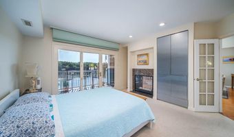 152 Crompton Ave 12, East Greenwich, RI 02818