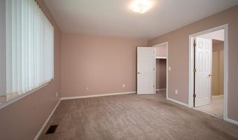 14810 Paris Ct, Allen Park, MI 48101