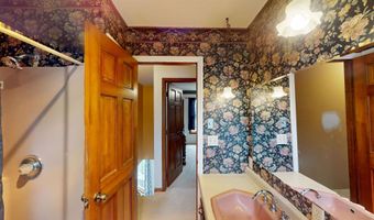 211 N 5TH Ave, Abbotsford, WI 54405