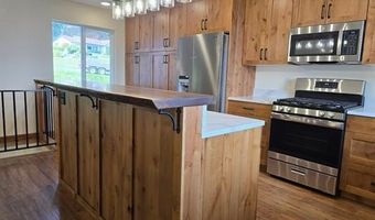 6894 Wild Rose Ln, Bonners Ferry, ID 83805