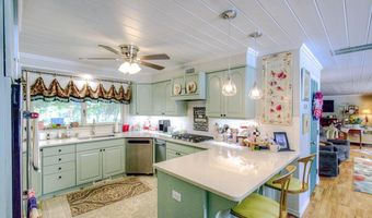 7 Valley Rd, Arkansas City, KS 67005