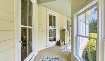 208 High St, Belfast, ME 04915