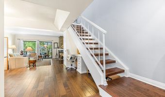 5720 Skyview Way E, Agoura Hills, CA 91301