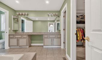 1920 Jester Ln, Algonquin, IL 60102