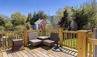 92 Franklin St, Bristol, RI 02809