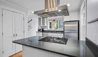 485 Spring St, Newport, RI 02840