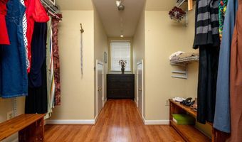 7403 OLD CHAPEL Dr, Bowie, MD 20715