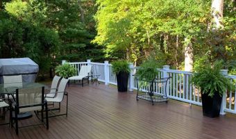 12 Alexis Ct, Amagansett, NY 11930