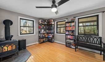 162 Lakeside Oaks Dr, Barrington, NH 03825