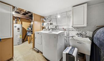 4233 N Forest Ridge Dr, Ashtabula, OH 44004