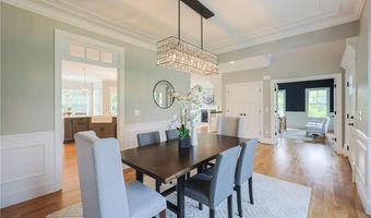 2 Bluemead Farm Ln, Barrington, RI 02806