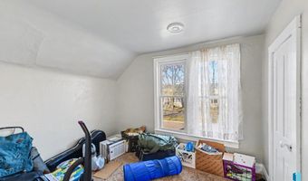 208 S 3rd St, Beresford, SD 57004