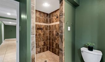 1431 Dietrich Oaks Dr, Ballwin, MO 63021