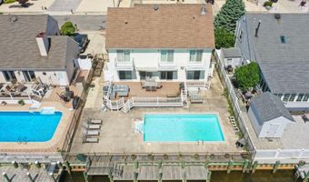 71 Top Sail Ct, Bayville, NJ 08721