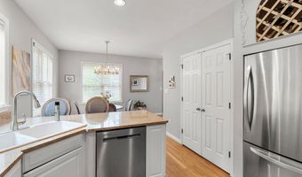 53 Essex Rd, Bedford, NH 03110
