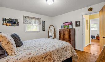 238 Lakeview Dr, Blacksburg, SC 29702