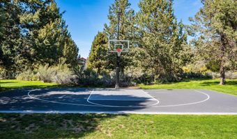 20960 Royal Oak Cir, Bend, OR 97701
