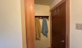 98 Bayview St, Belfast, ME 04915