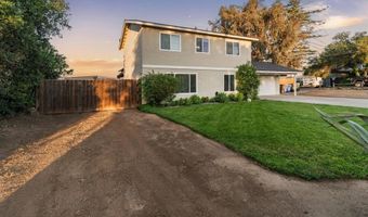 435 W Hawthorne St, Fallbrook, CA 92028