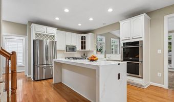 42855 CHATELAIN Cir, Ashburn, VA 20148