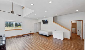 87372 LOIS Ln, Bandon, OR 97411