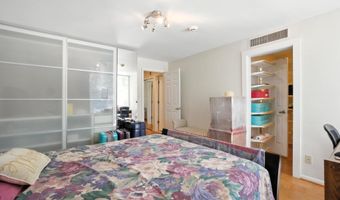 4979 BATTERY Ln 4979-1, Bethesda, MD 20814